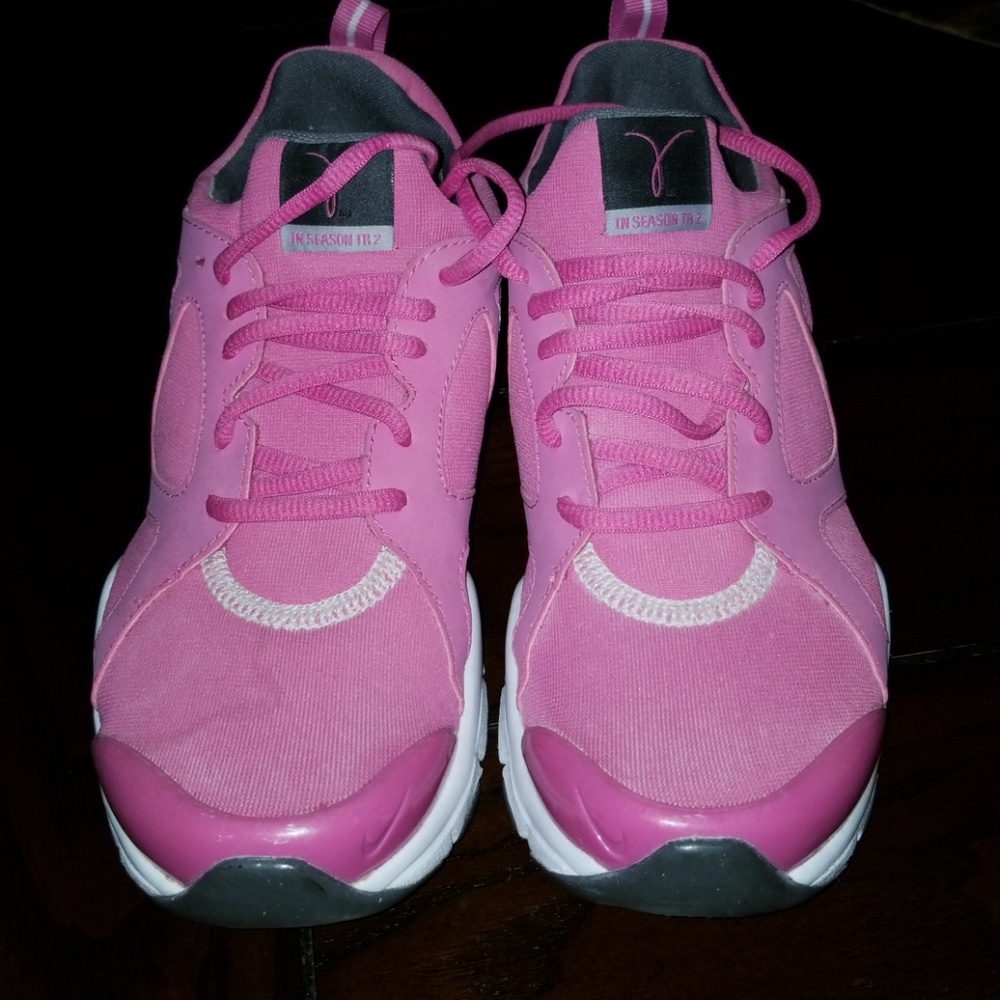 Nike Tennis Shoes